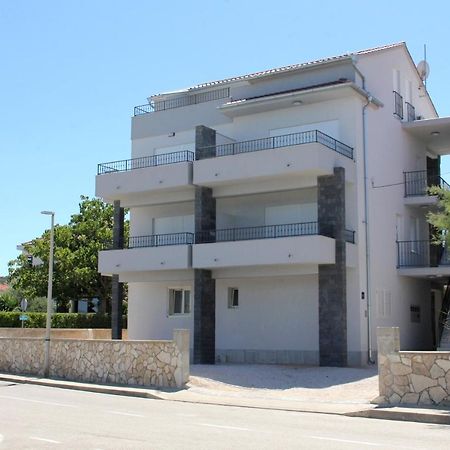 Apartmani Sara 2 Betina  Exteriör bild