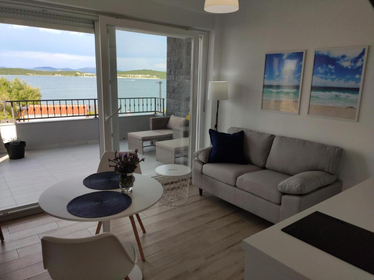 Apartmani Sara 2 Betina  Exteriör bild