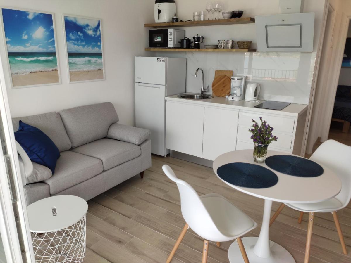 Apartmani Sara 2 Betina  Exteriör bild