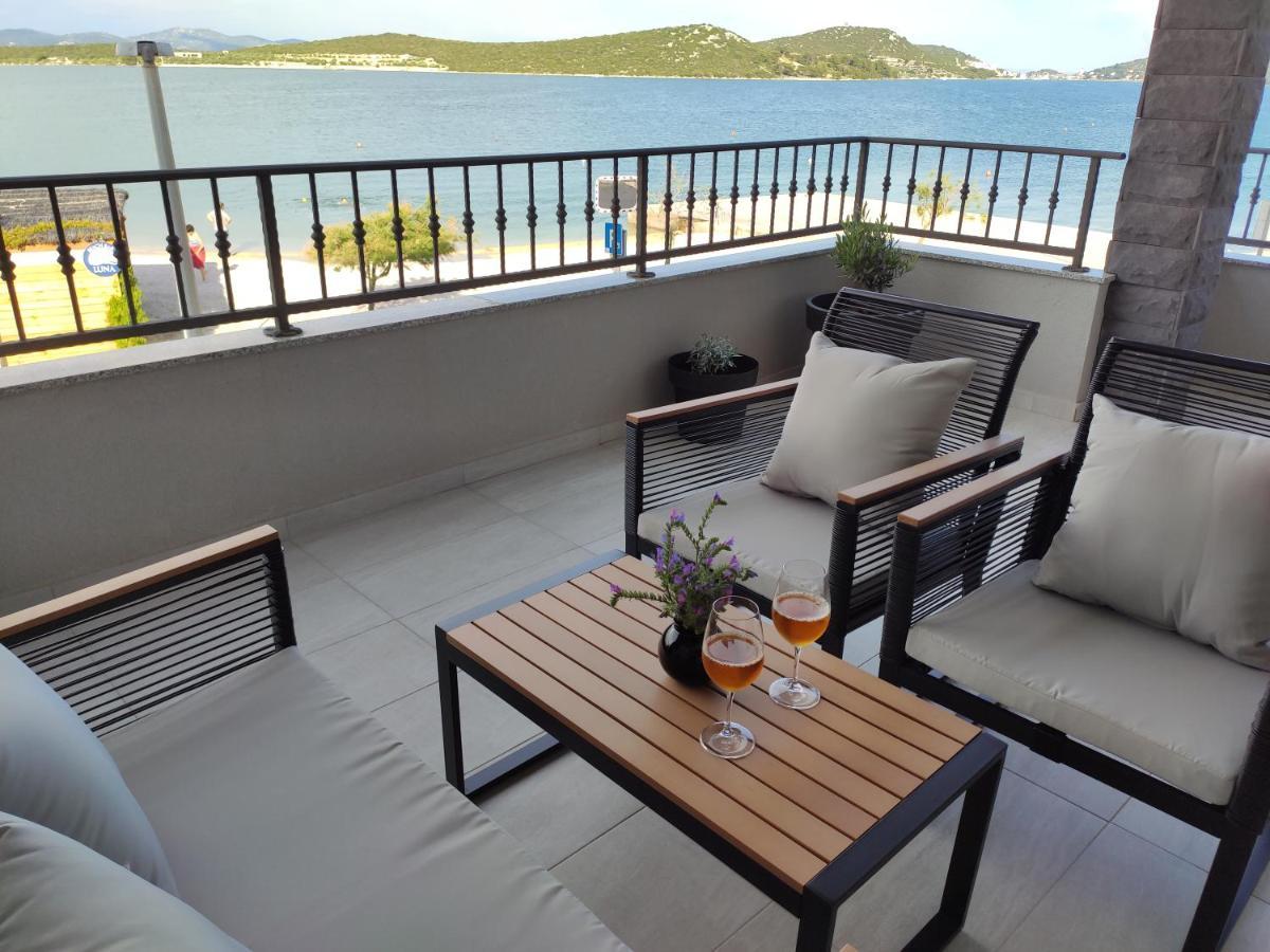 Apartmani Sara 2 Betina  Exteriör bild